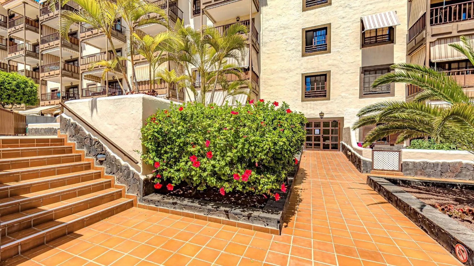 Atlantis 1 One Bedroom Apartment With Ocean View And Pool Costa Del Silencio 0*,  Spanien