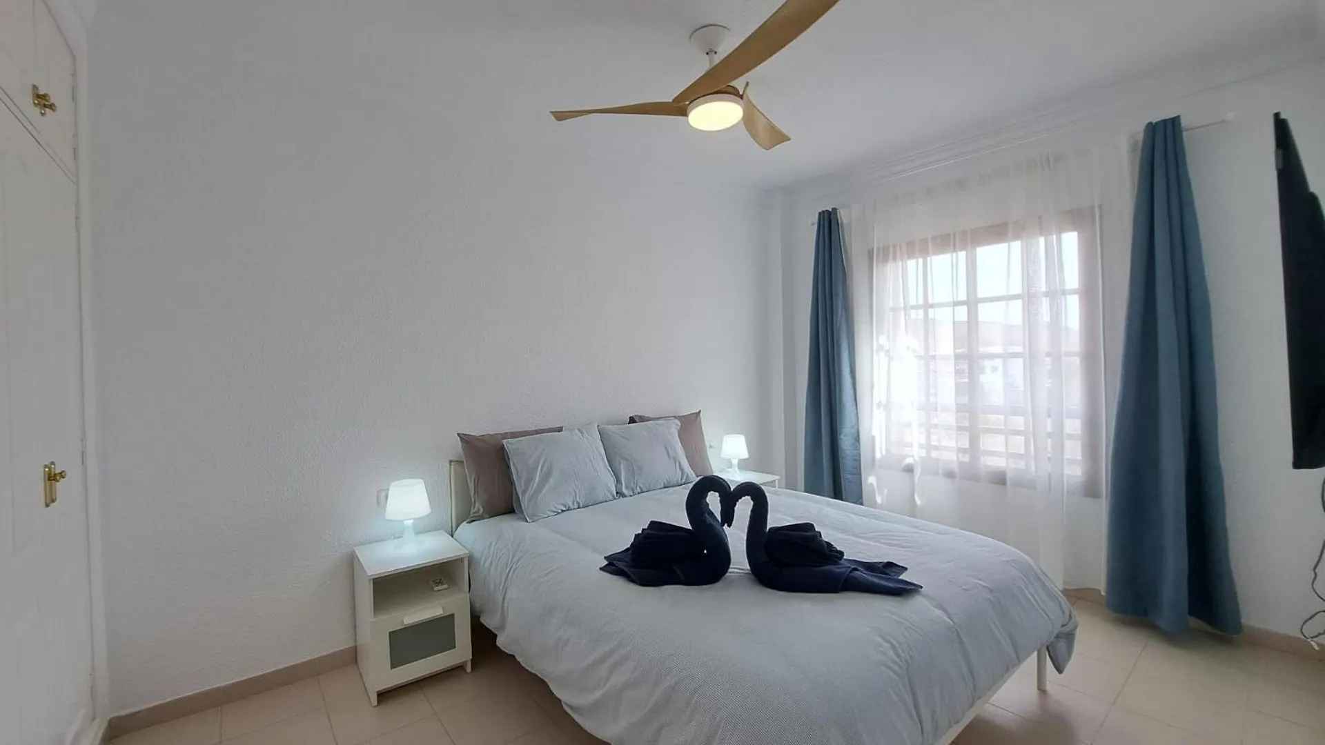 Atlantis 1 One Bedroom Apartment With Ocean View And Pool Costa Del Silencio