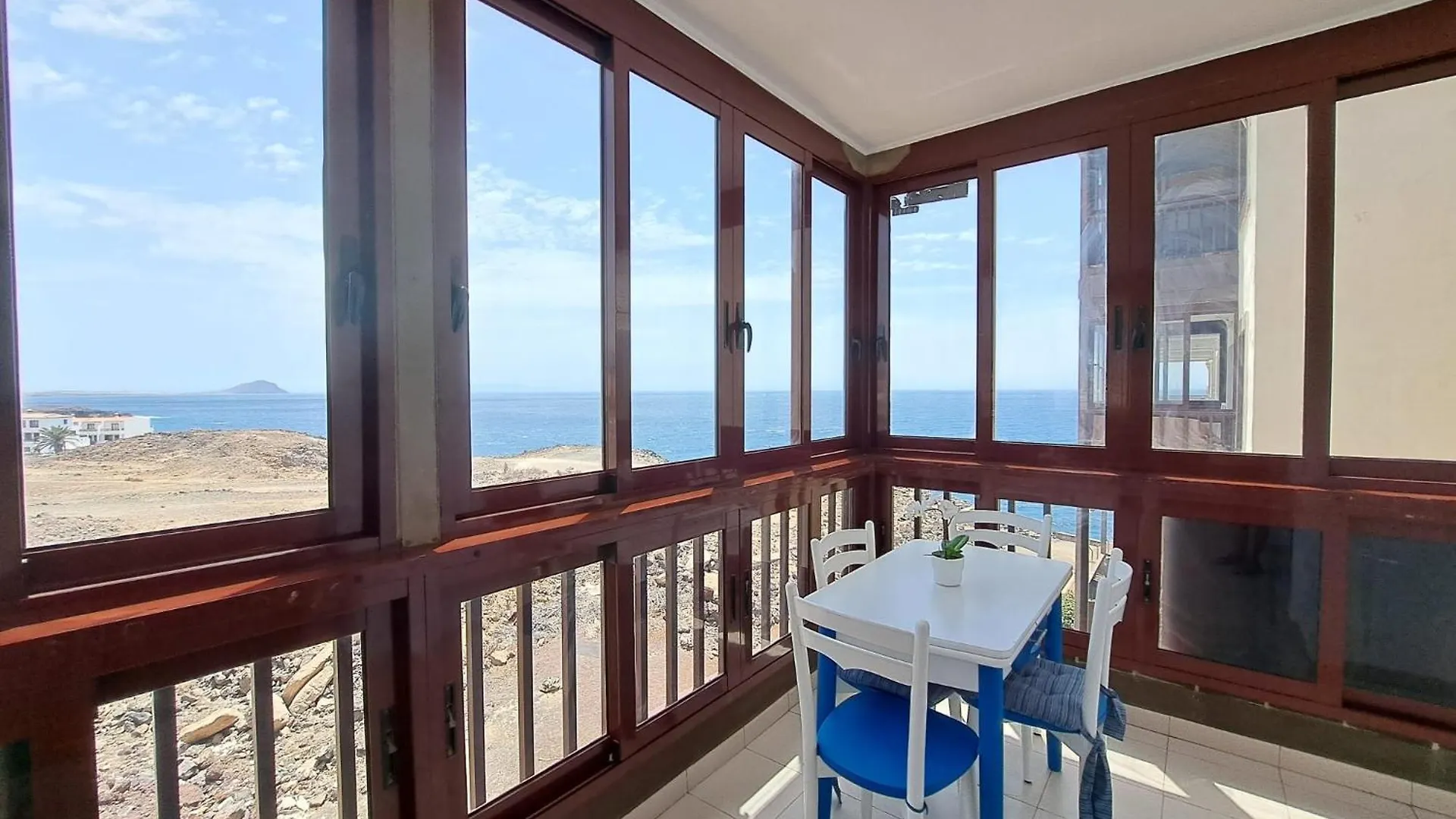 Atlantis 1 One Bedroom Apartment With Ocean View And Pool Costa Del Silencio